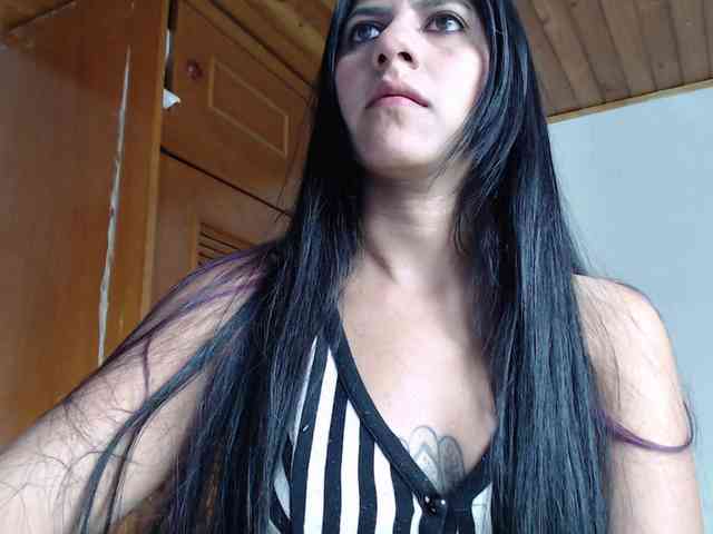 hilari18 webcam