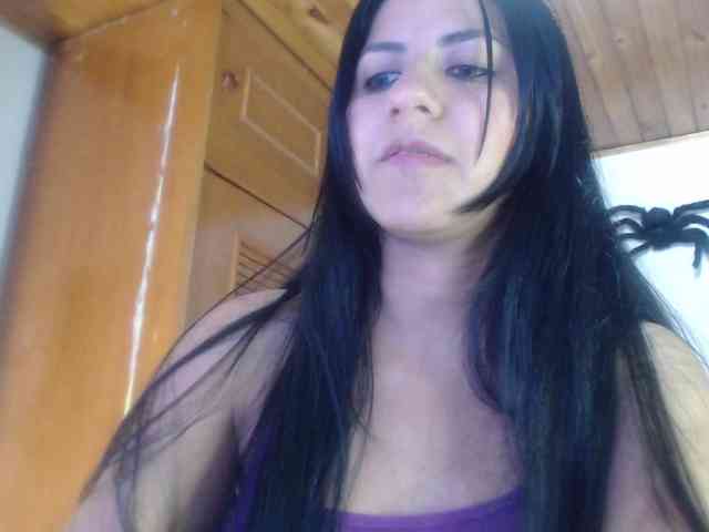hilari18 webcam