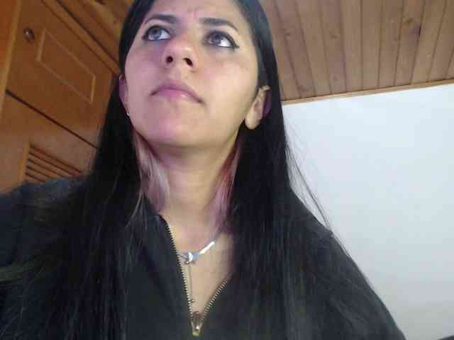 hilari18 webcam