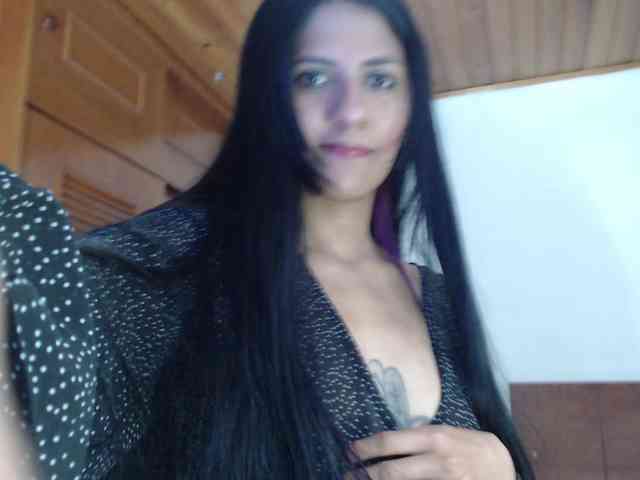 hilari18 webcam
