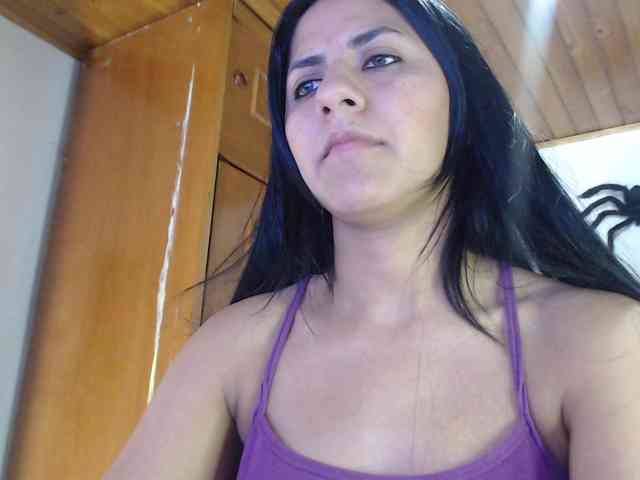 hilari18 webcam