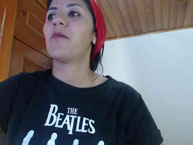 hilari18 webcam