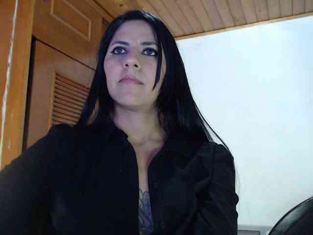 hilari18 webcam