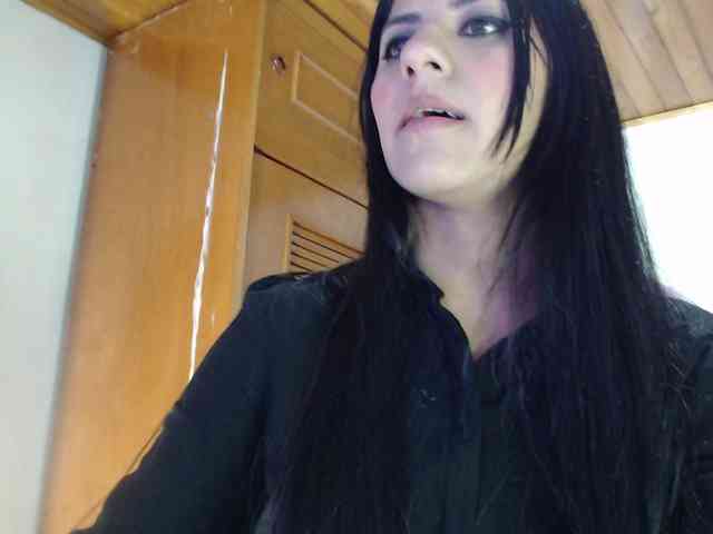 hilari18 webcam