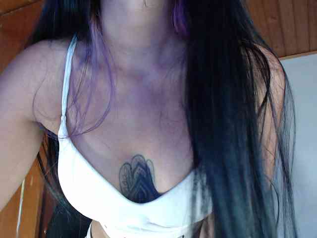 hilari18 webcam