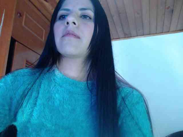 hilari18 webcam