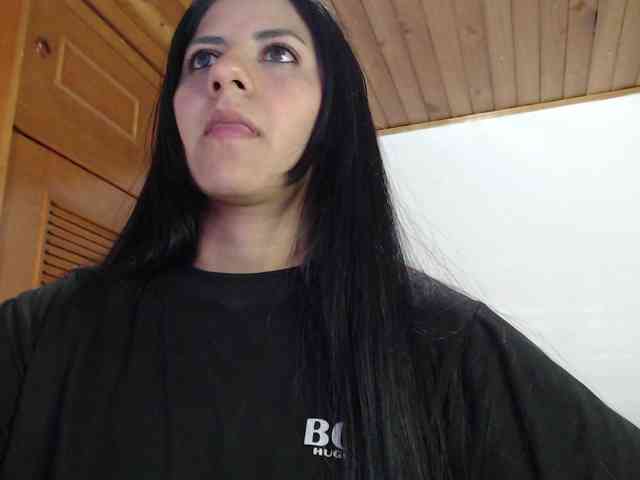 hilari18 webcam