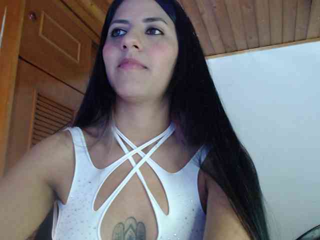 hilari18 webcam