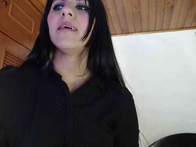 hilari18 webcam