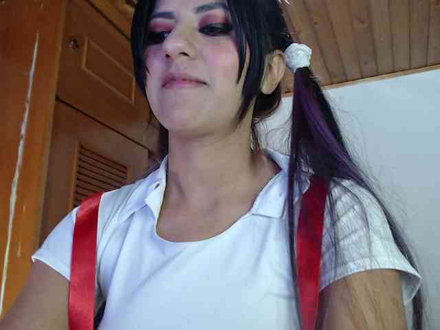 hilari18 webcam