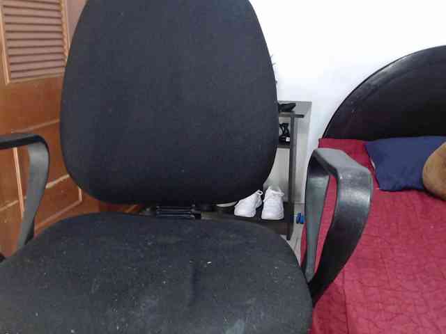 hilari18 webcam
