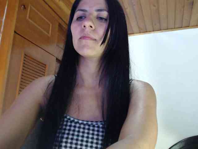 hilari18 webcam