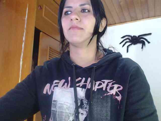 hilari18 webcam