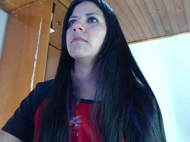 hilari18 webcam