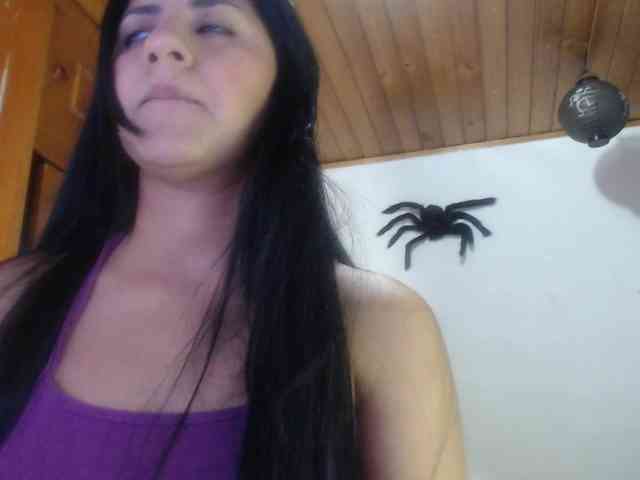 hilari18 webcam