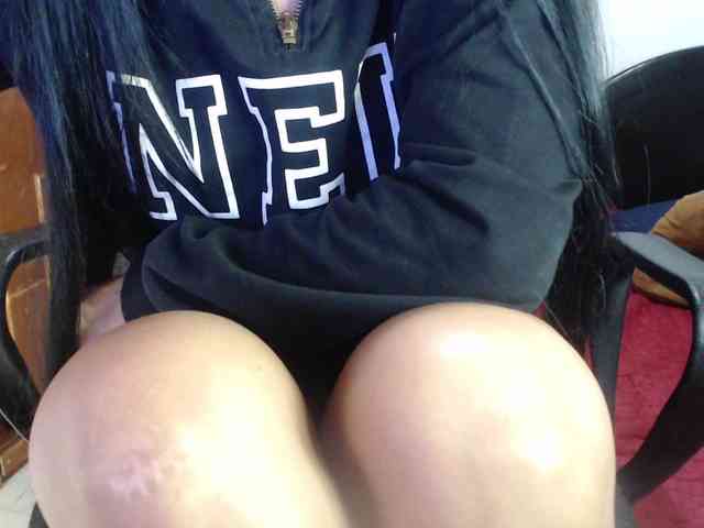 hilari18 webcam