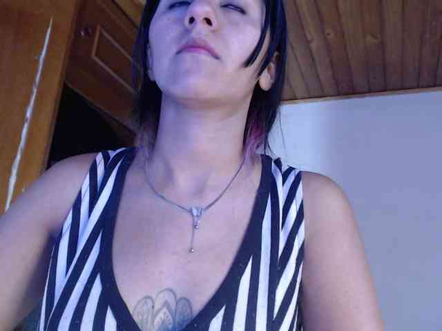 hilari18 webcam