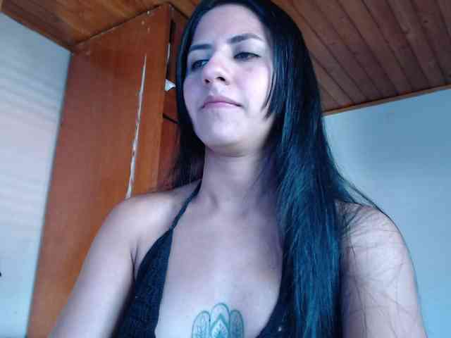 hilari18 webcam