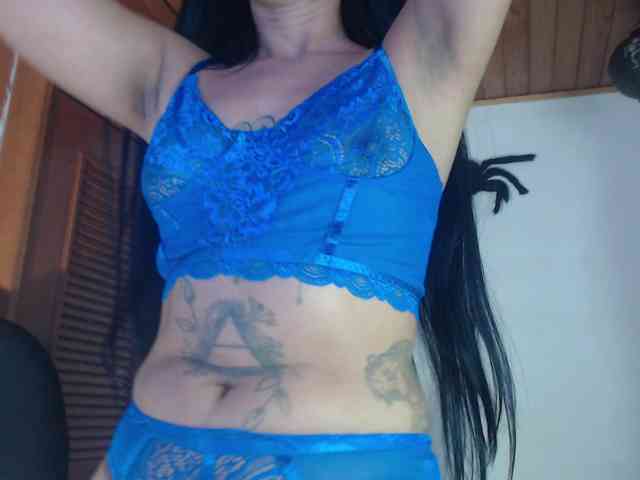 hilari18 webcam