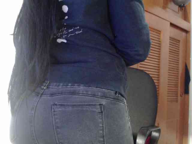 hilari18 webcam