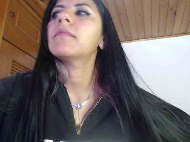 hilari18 webcam