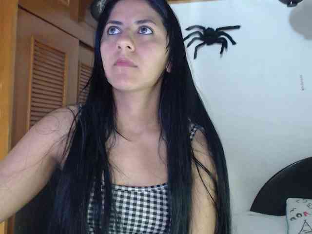 hilari18 webcam