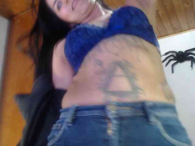hilari18 webcam