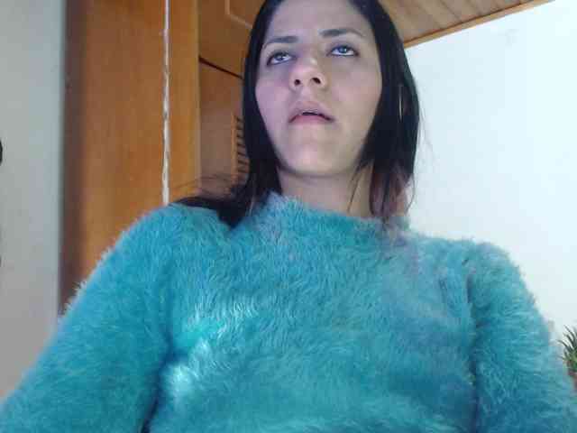 hilari18 webcam