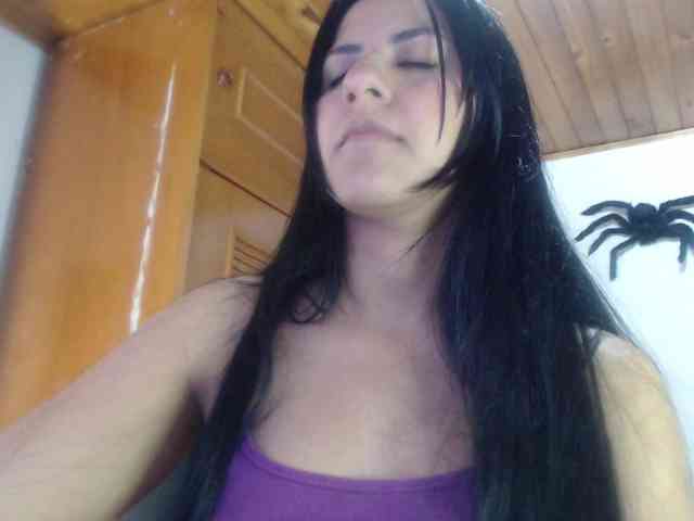 hilari18 webcam