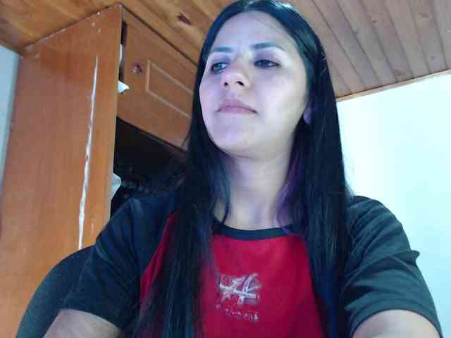 hilari18 webcam