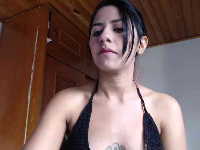 hilari18 webcam