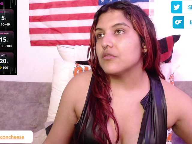 Lilbacon's BongaCams show and profile