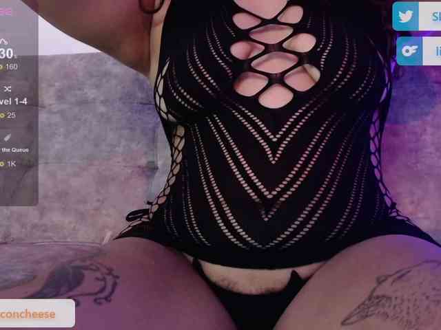 Lilbacon webcam