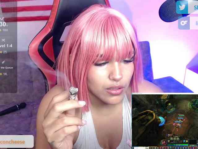 Lilbacon webcam