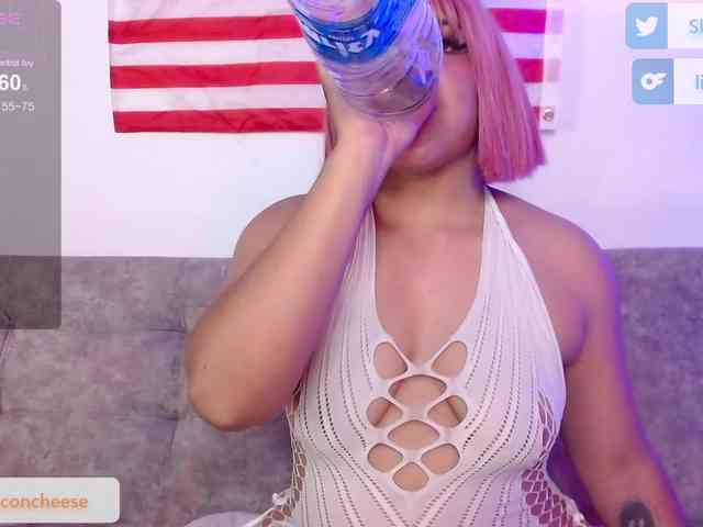 Lilbacon webcam