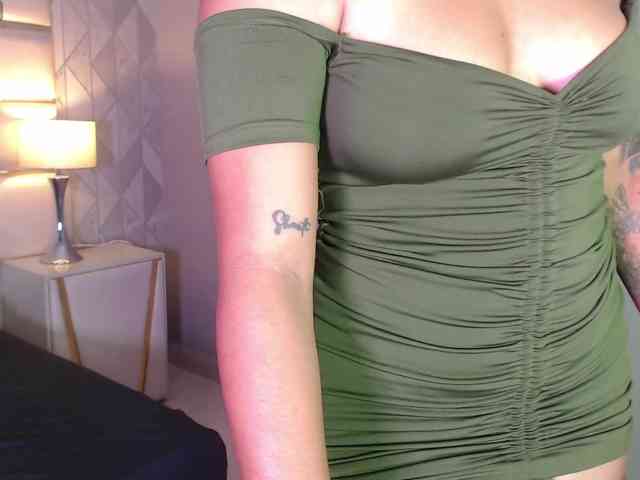 JoyceHill Live Webcam on BongaCams