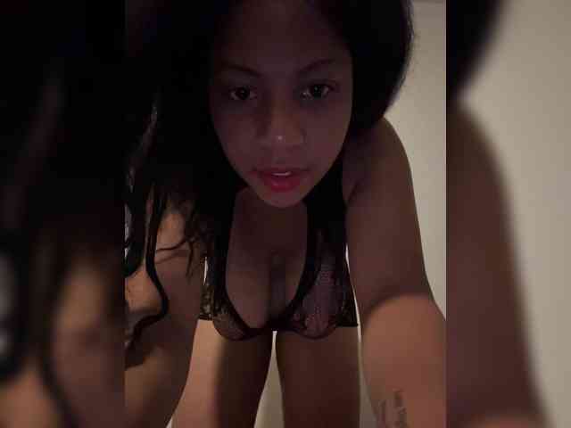 Gysellaa Live Webcam on BongaCams