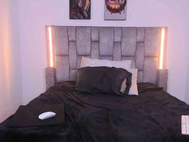 NIX-BROW Live Webcam on BongaCams
