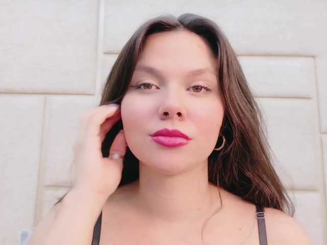 RubyScarlett's BongaCams show and profile