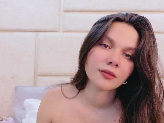 RubyScarlett's BongaCams show and profile