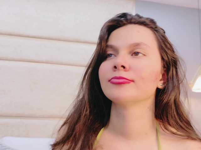 RubyScarlett's BongaCams show and profile