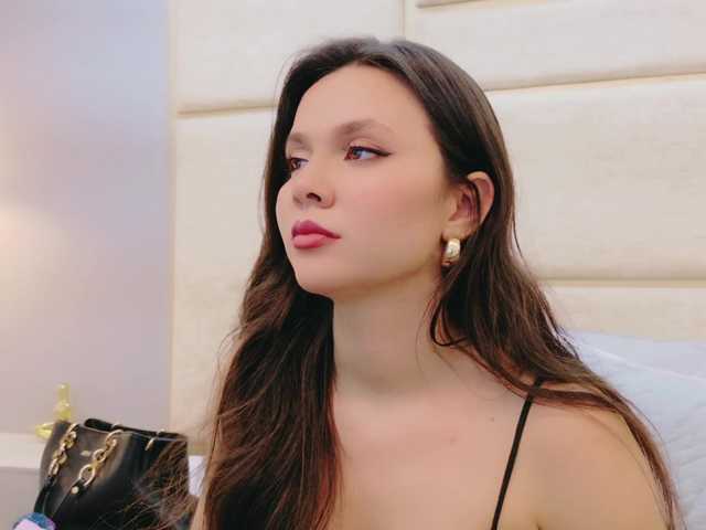 RubyScarlett's BongaCams show and profile