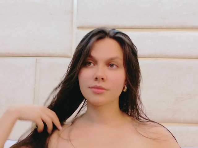 RubyScarlett's BongaCams show and profile