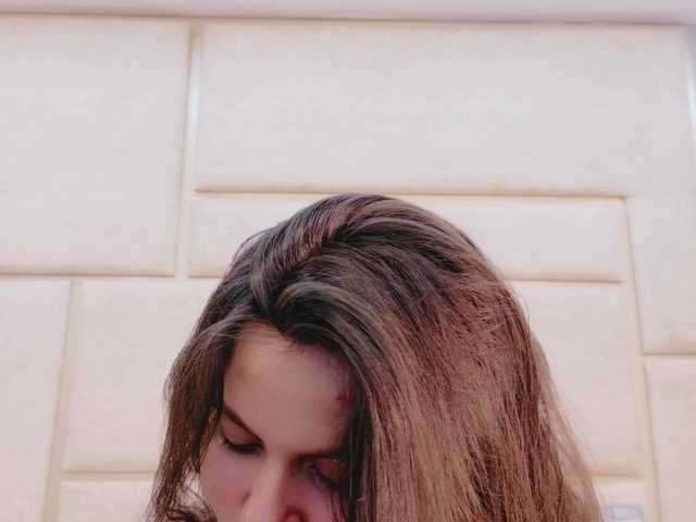 RubyScarlett live cam profile