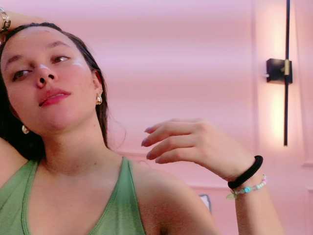 RubyScarlett's BongaCams show and profile