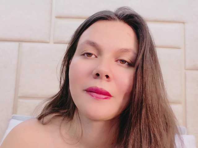 RubyScarlett's BongaCams show and profile