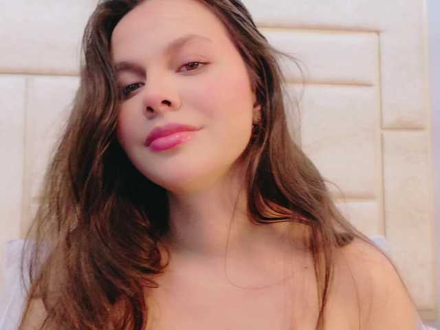 RubyScarlett's BongaCams show and profile