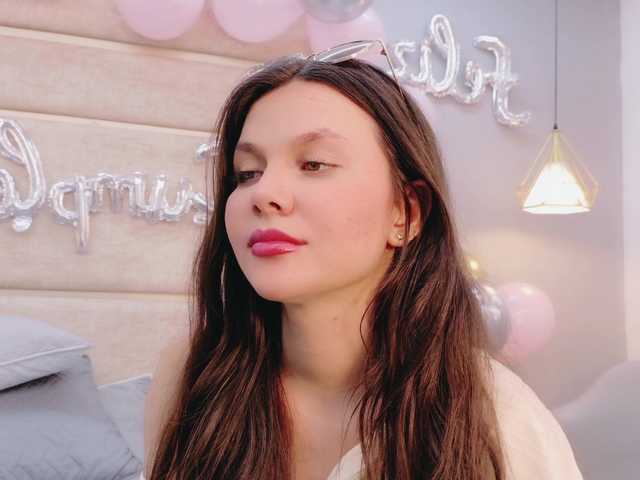 RubyScarlett's BongaCams show and profile