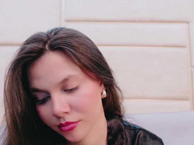 RubyScarlett's BongaCams show and profile