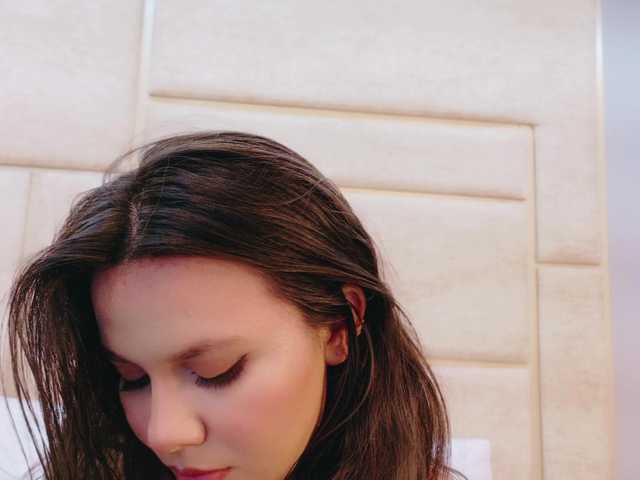 RubyScarlett's BongaCams show and profile